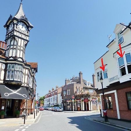 The Clock Tower Apartment - Spacious, Modern, 2 Bed Room Apartment , Southsea With Free Parking - Sleeps 4 Portsmouth Ngoại thất bức ảnh