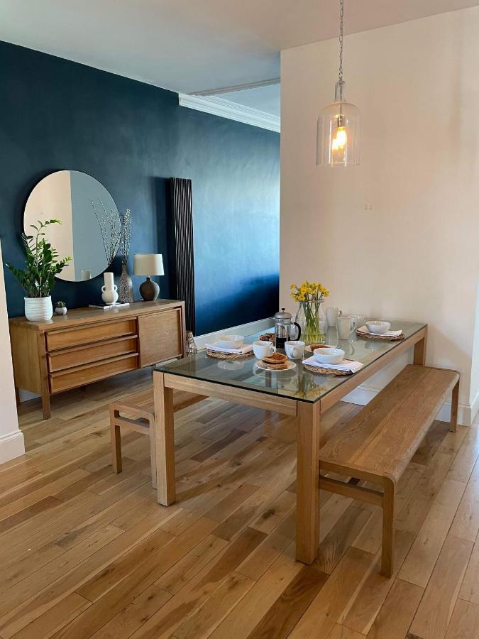 The Clock Tower Apartment - Spacious, Modern, 2 Bed Room Apartment , Southsea With Free Parking - Sleeps 4 Portsmouth Ngoại thất bức ảnh
