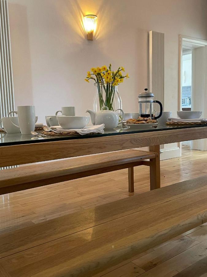 The Clock Tower Apartment - Spacious, Modern, 2 Bed Room Apartment , Southsea With Free Parking - Sleeps 4 Portsmouth Ngoại thất bức ảnh